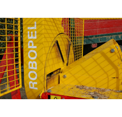 Machine à écorcer les pieux ROBOPEL 150 - RABAUD