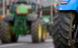 Agriculteurs en colère : Malgré l'interdiction des tracteurs de la coordination rurale sont rentrés sur Paris