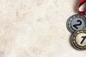 Deux étudiants en finale d'un concours avec leur application