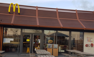 Une première : McDonald's promeut les produits du terroir