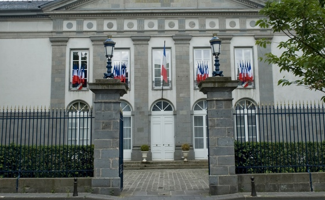 Une action « coup de poing » à Aurillac de la part d’agriculteurs