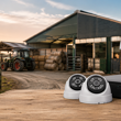 Caméra de surveillance HORIZONT installée sur un bâtiment agricole