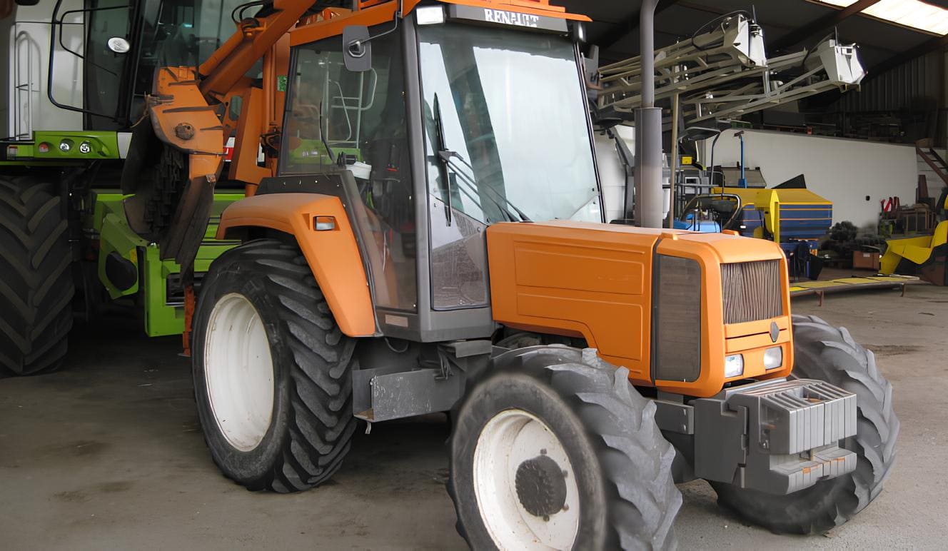 Tracteur Renault : découvrez l'histoire et les modèles de la marque.
